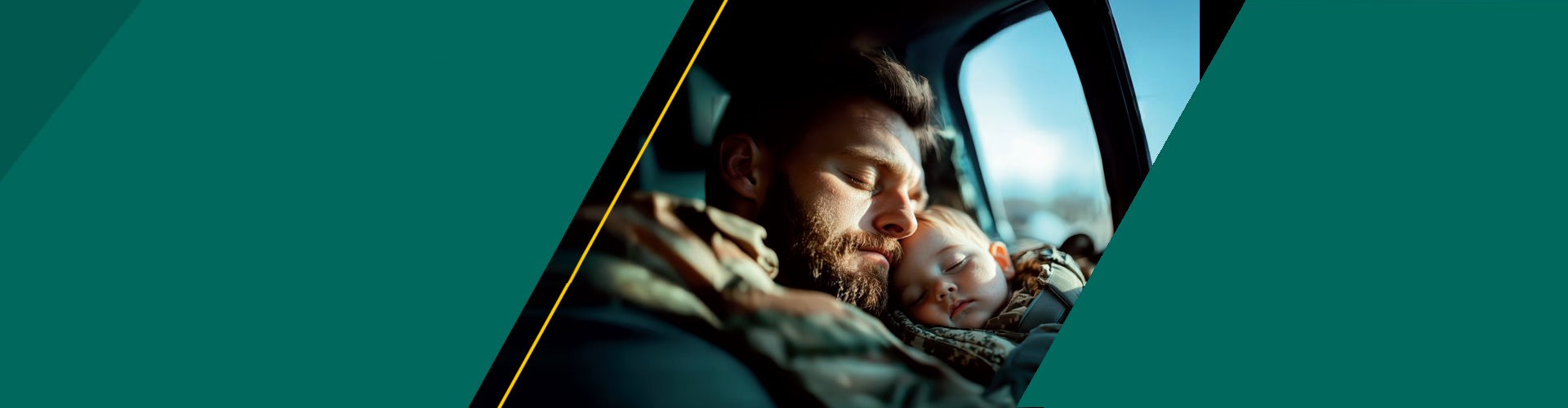 Cuenta Siempre Cerca hombre en el interior de un coche con bebe en brazos durmiendo