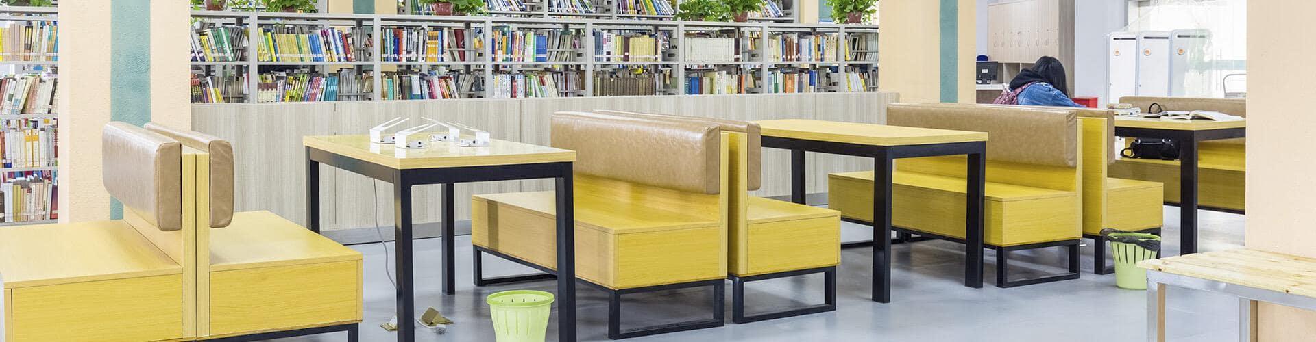 Momento Sector Público - Biblioteca con mesas y sillas - Rural Kutxa
